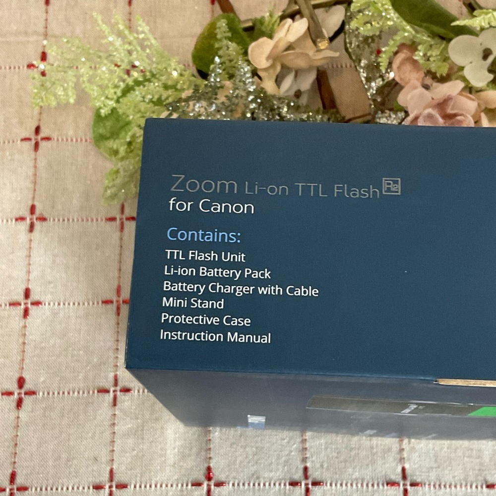 FP Flashpoint Zoom Li-on TTL Flash R2 For Canon Integrated R2 Radio Transceiver - Picture 6 of 7